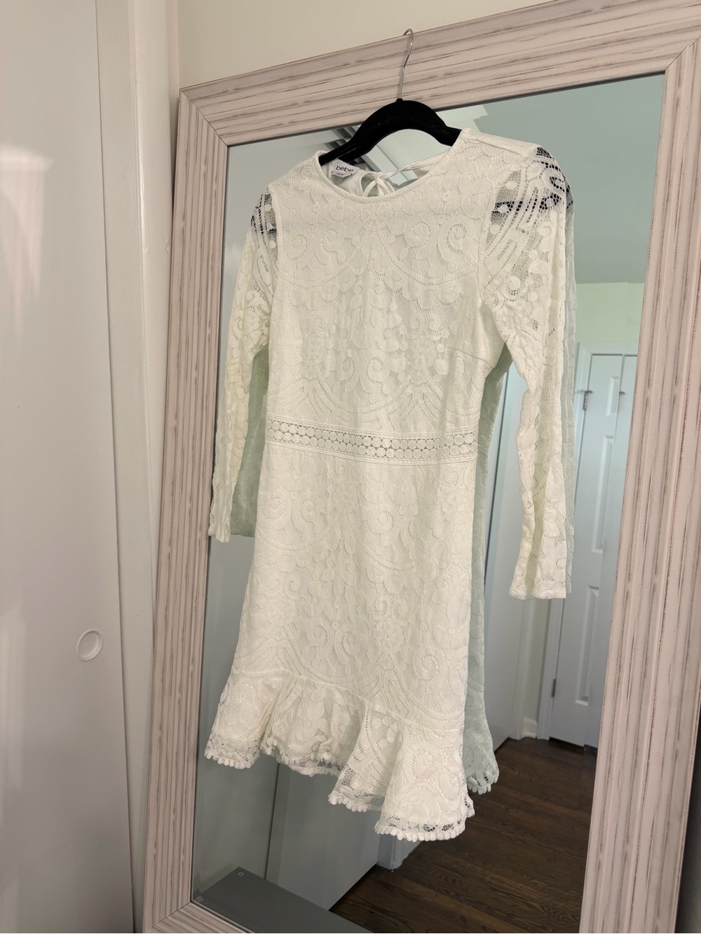 Bebe lace long sleeved dress